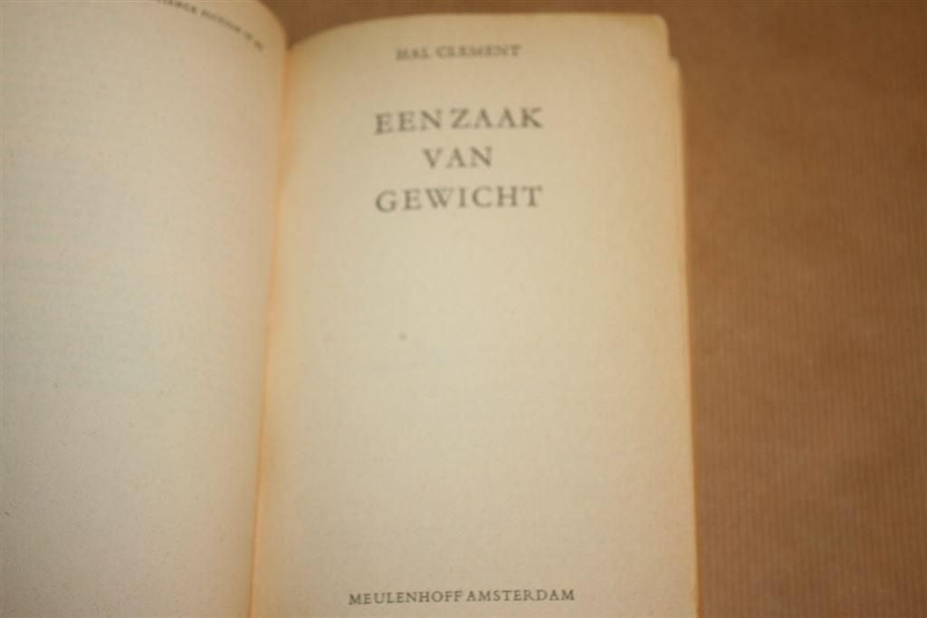 Een zaak van gewicht - Clement - 1e druk 1971, Ophalen of Verzenden, Gelezen