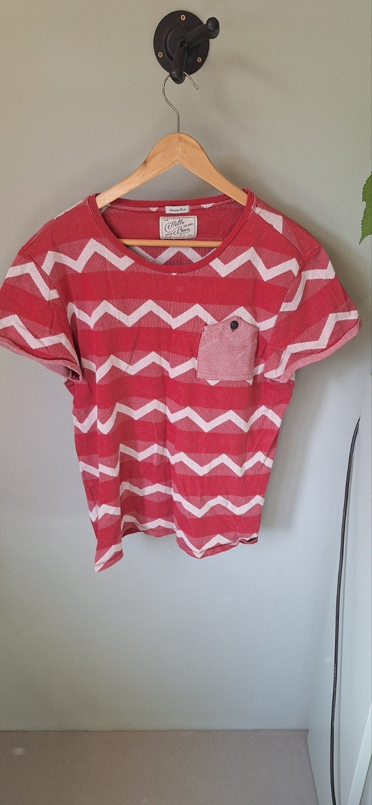 Mills Bros. T-shirt rood/wit zigzagpatroon, maat L, Maat 52/54 (L), Ophalen of Verzenden, Mills Bros., Gedragen
