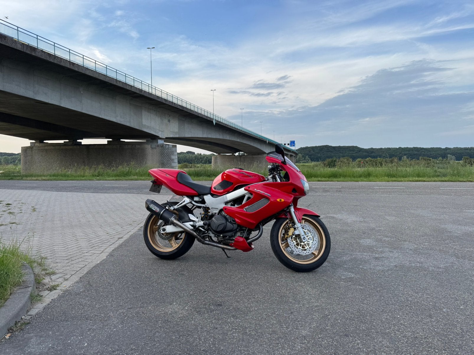 Honda VTR1000F Firestorm 1997 | GPR | carbon, Motoren, Ophalen, Gebruikt