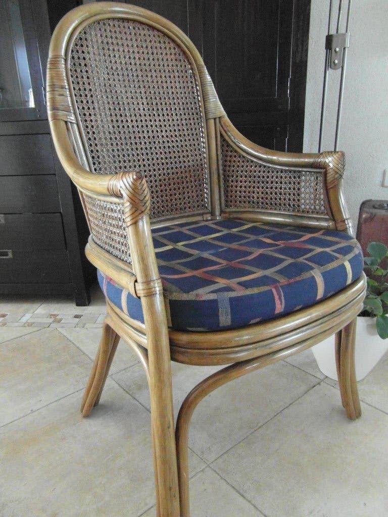 mooie kwaliteit rotan stoel met geruit dekje Elst (U), Huis en Inrichting, Ophalen, Bruin, Riet of Rotan, Zo goed als nieuw