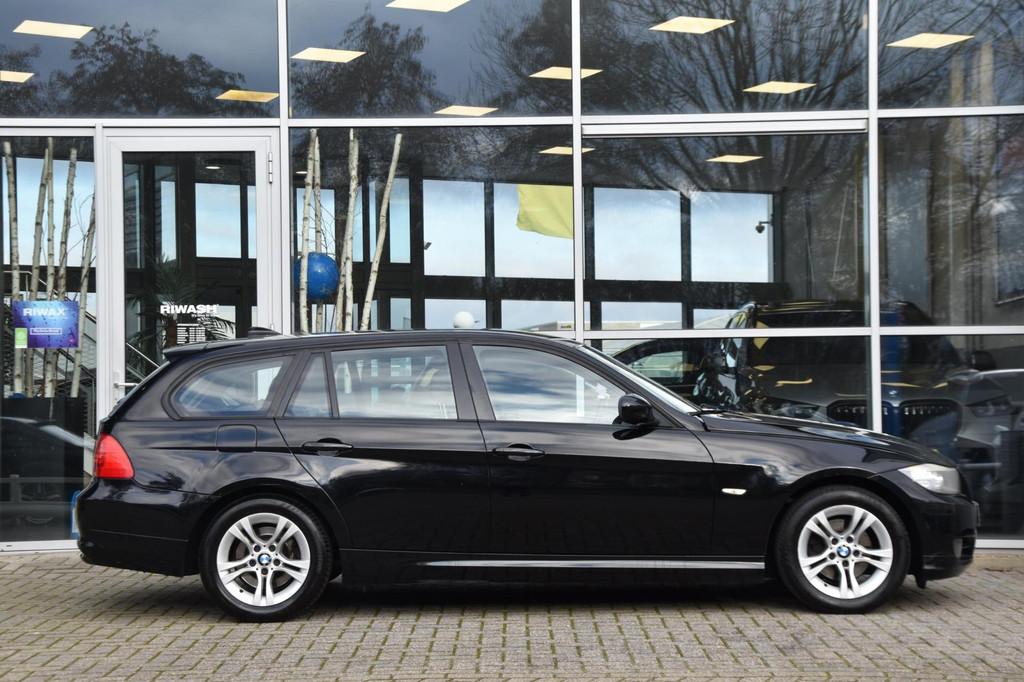 BMW 3-serie Touring 318i Corporate Lease Luxury Line Airco N, Euro 5, Zwart, 4 cilinders, Zwart