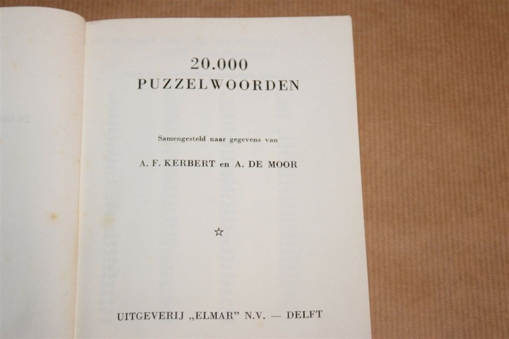 20.000 Puzzelwoorden — Woordenboek Kruiswoord 1970, Ophalen of Verzenden, Gelezen, Overige onderwerpen