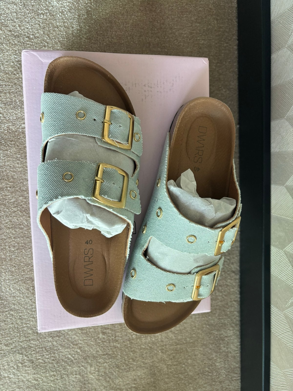 DWRSLABEL slippers maat 40, Kleding | Dames, Schoenen, Ophalen of Verzenden, Zo goed als nieuw, Overige kleuren, Slippers