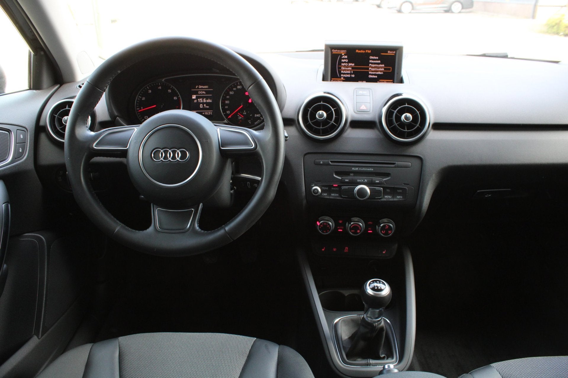 Foto 14 van Audi A1 1.4 TFSI Ambition l 1e eigenaar l Xenon l LED l Spor
