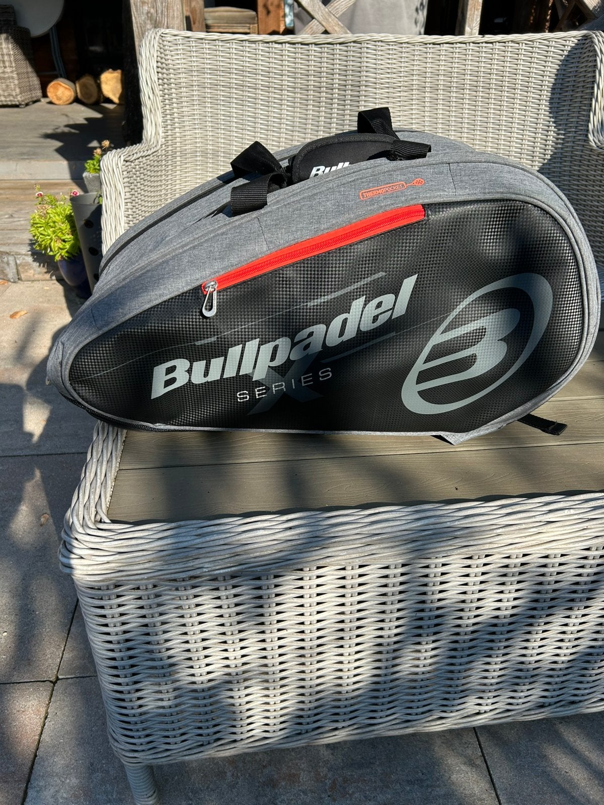 Bullpadel tas, 2 geisoleerde vakken voor je padelrackets., Ophalen of Verzenden, Zo goed als nieuw, Padeltas