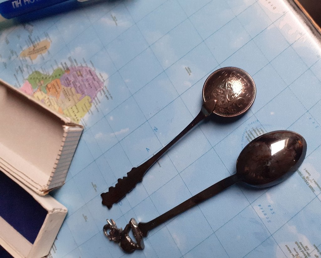 2 Lepeltjes Oud en mooi, Verzenden