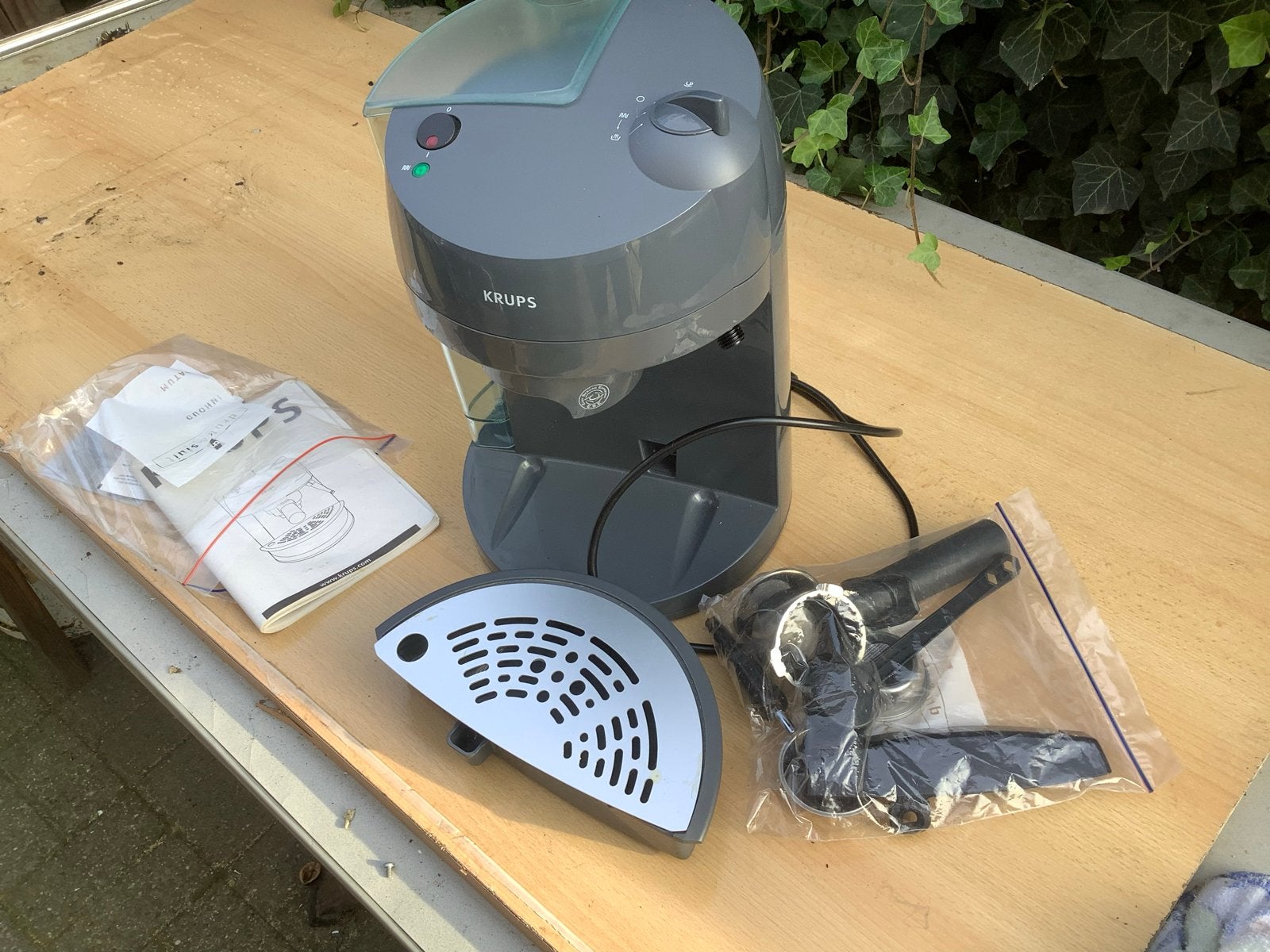 Krups Type F920 Espressomachine - pistonmachine. Defect., Afneembaar waterreservoir, Espresso apparaat, Gemalen koffie, Ophalen of Verzenden