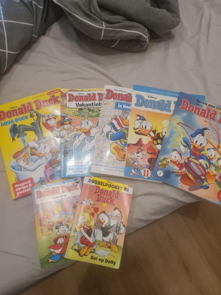 Donald Duck  - Diverse edities, Boeken, Meerdere stripboeken, Ophalen of Verzenden, Gelezen, Walt Disney