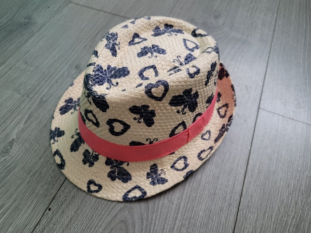 Rieten hoedje met print maat 54 cm ~ SJ2705, Ophalen of Verzenden, Gebruikt, Meisje, Hoed
