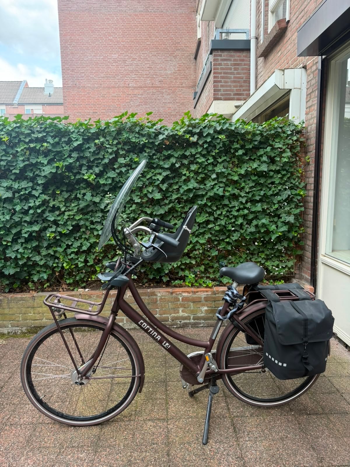 Cortina U4 Transportfiets met kinderzitje en fietstassen, 53 tot 56 cm, Versnellingen, Zo goed als nieuw, Trommelrem