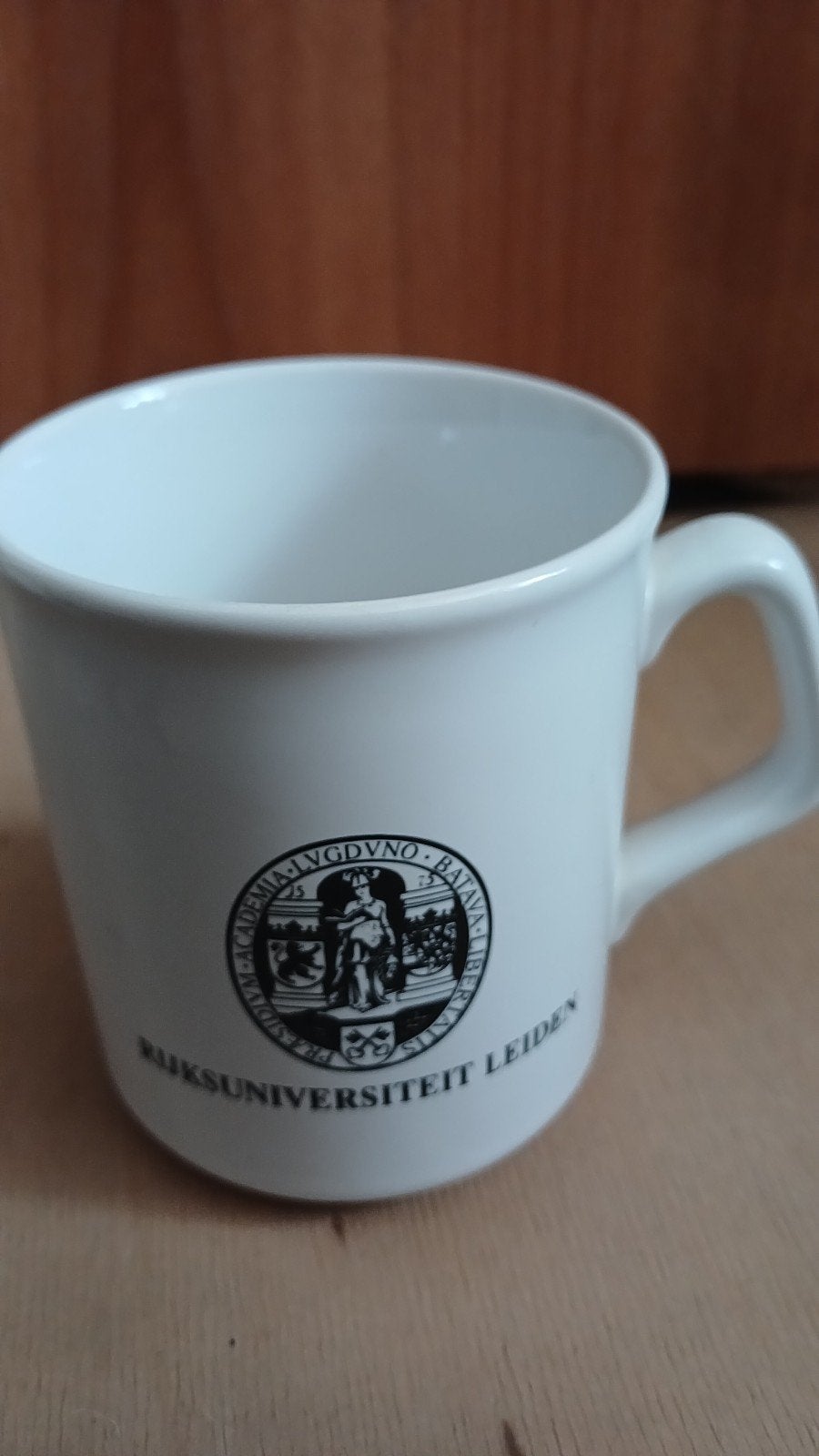 Officiële Mok Rijksuniversiteit Leiden – Met Historisch Zege, Ophalen of Verzenden