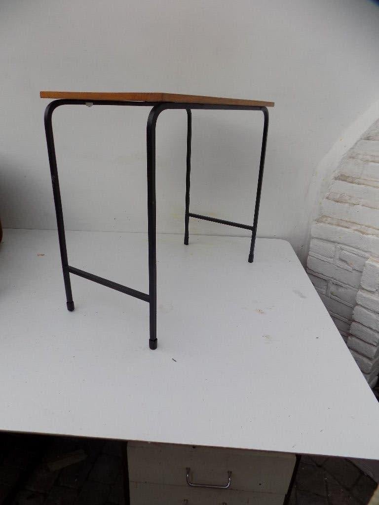 Jaren 50 bijzettafel minimalistisch teak retro, Ophalen of Verzenden, Gebruikt, Hout