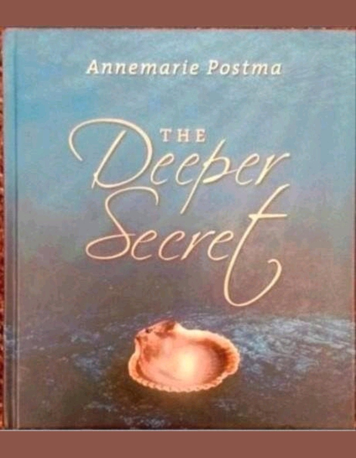 The Deeper Secret Annemarie Postma
Nieuwstaat en ongelezen, Boeken, Ophalen of Verzenden, Nieuw, Spiritualiteit algemeen, Overige typen