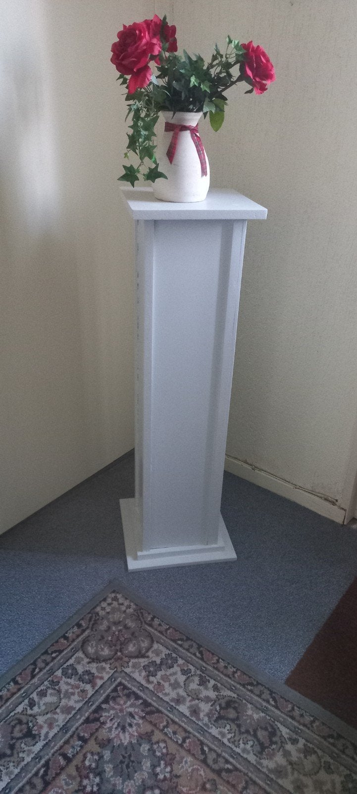 Decoratieve Witte Sokkel/Bloemenstandaard, Huis en Inrichting, Woonaccessoires | Zuilen en Pilaren, Ophalen of Verzenden, Gebruikt
