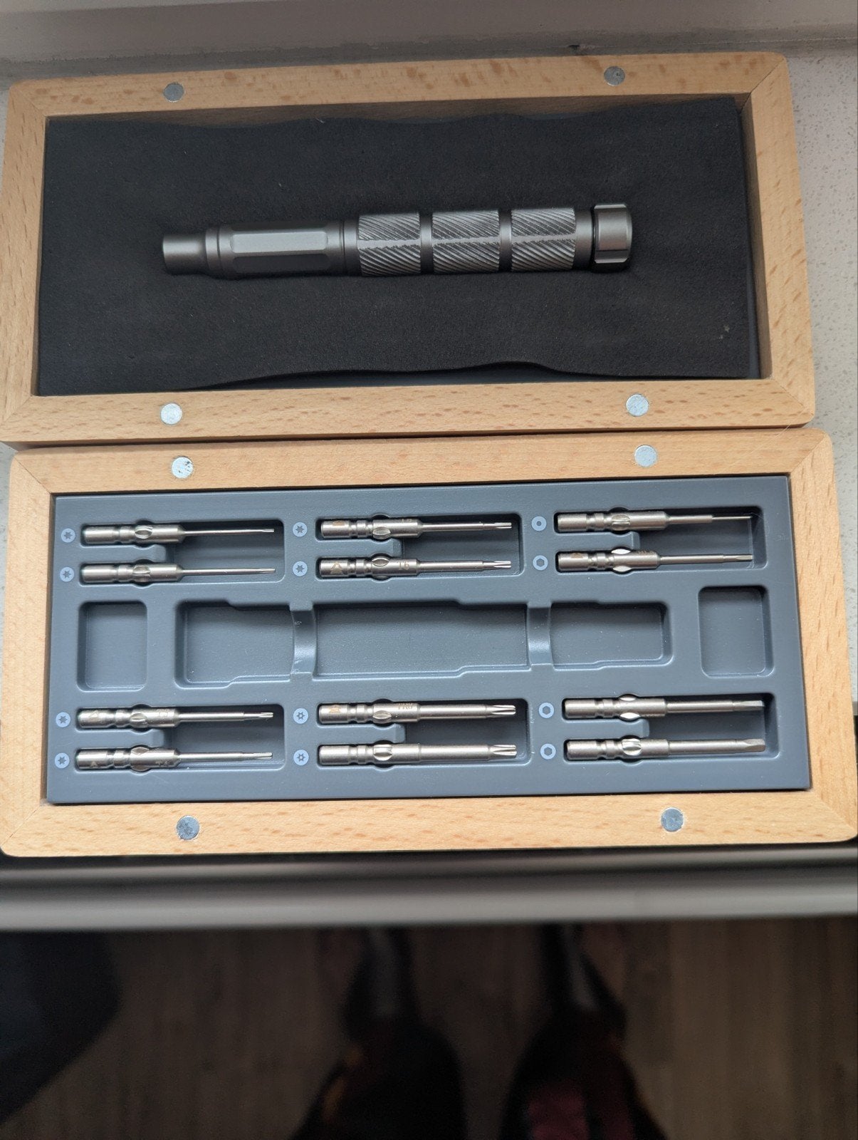 X-mini precisie schroevendraaierset in houten kistje, Ophalen of Verzenden, Zo goed als nieuw, Schroevendraaier, Overige merken
