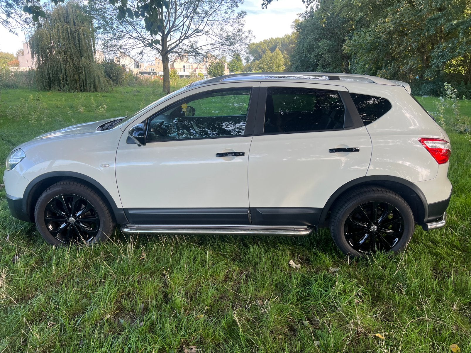 Foto 18 van Nissan Qashqai 1.6 2WD CVT 2013 Wit