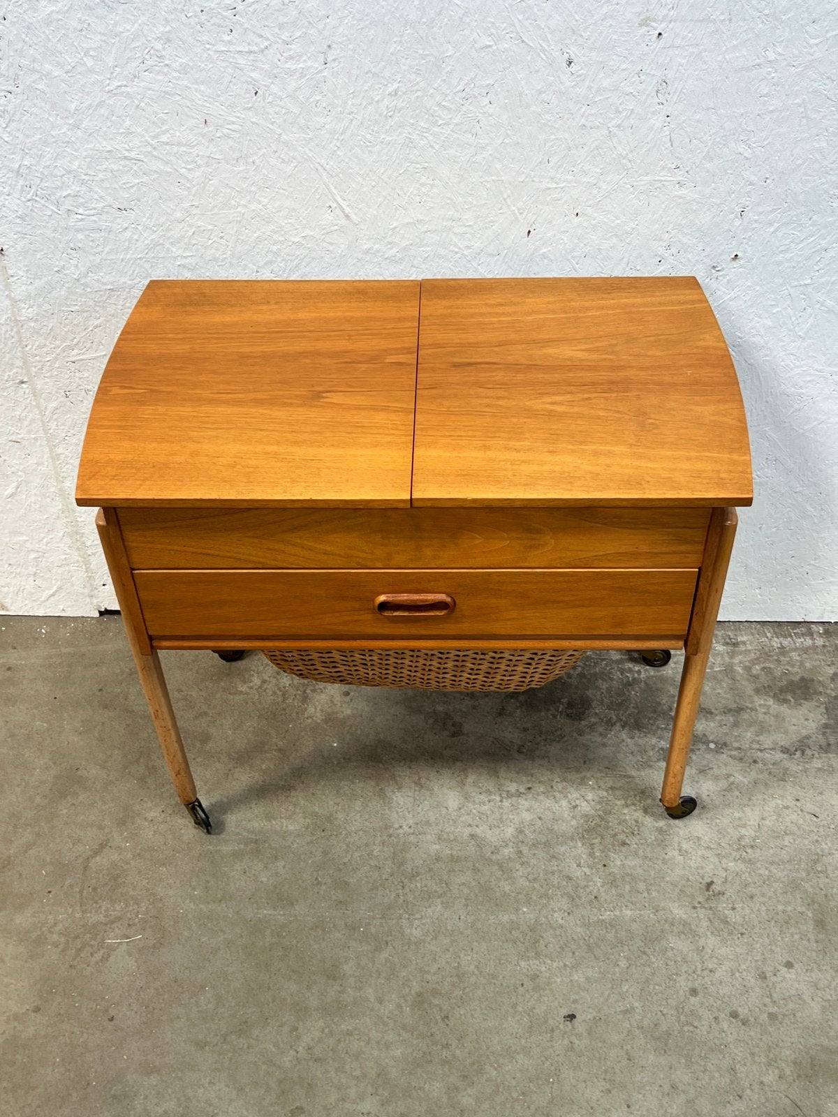 Vintage Deens naaimeubel / bijzettafeltje, 1960’s, 45 tot 60 cm, Gebruikt, Midcentury, Vintage, Design, Deens, Scandinavisch, Onbekend