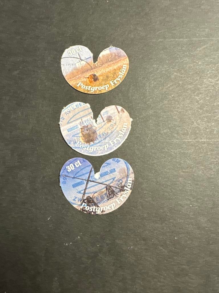 3 Postzegels Postgroep Fryslân 30 ct - Hartvormig, Postzegels en Munten, Ophalen of Verzenden, Na 1940, Gestempeld