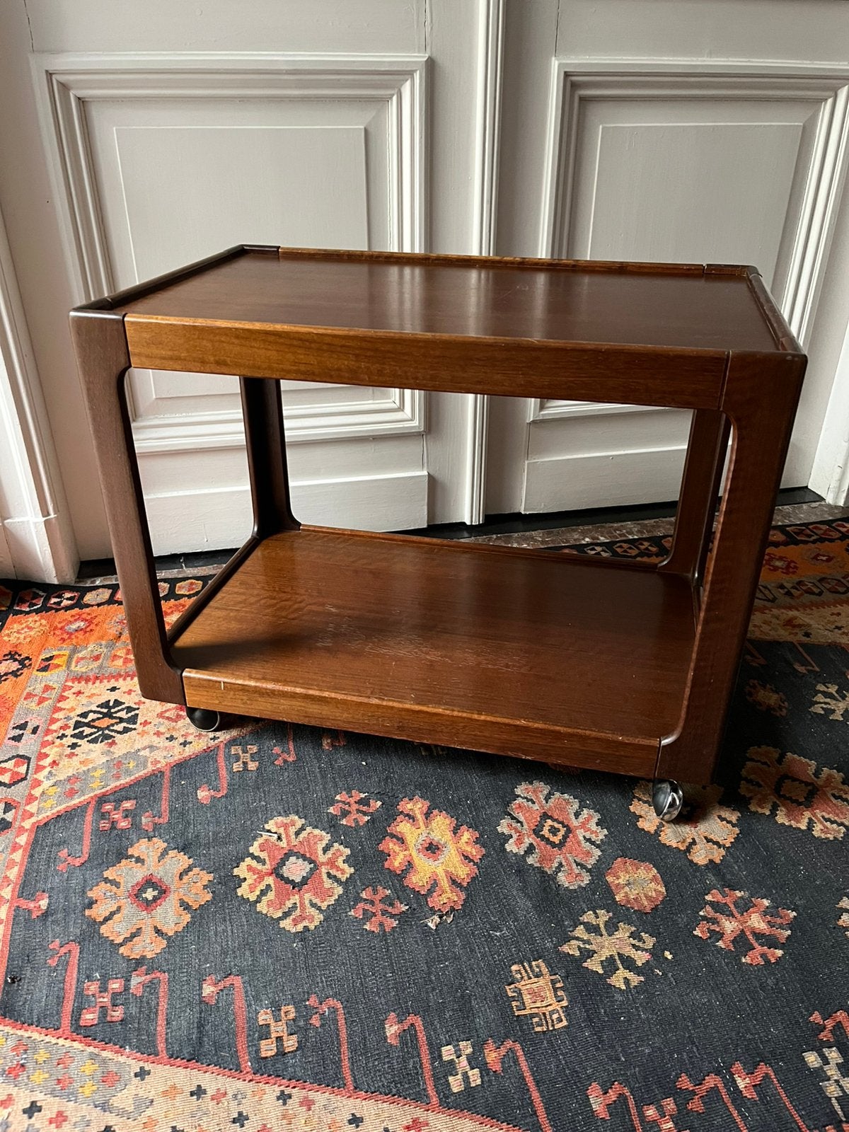 VINTAGE RETRO DEENS TROLLEY TAFEL BIJZETTAFEL, Ophalen, 50 tot 100 cm, Zo goed als nieuw, 25 tot 50 cm