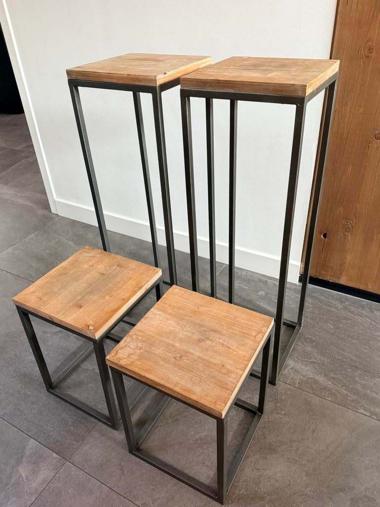 4 plantentafels, Huis en Inrichting, Woonaccessoires | Zuilen en Pilaren, Ophalen, Zo goed als nieuw