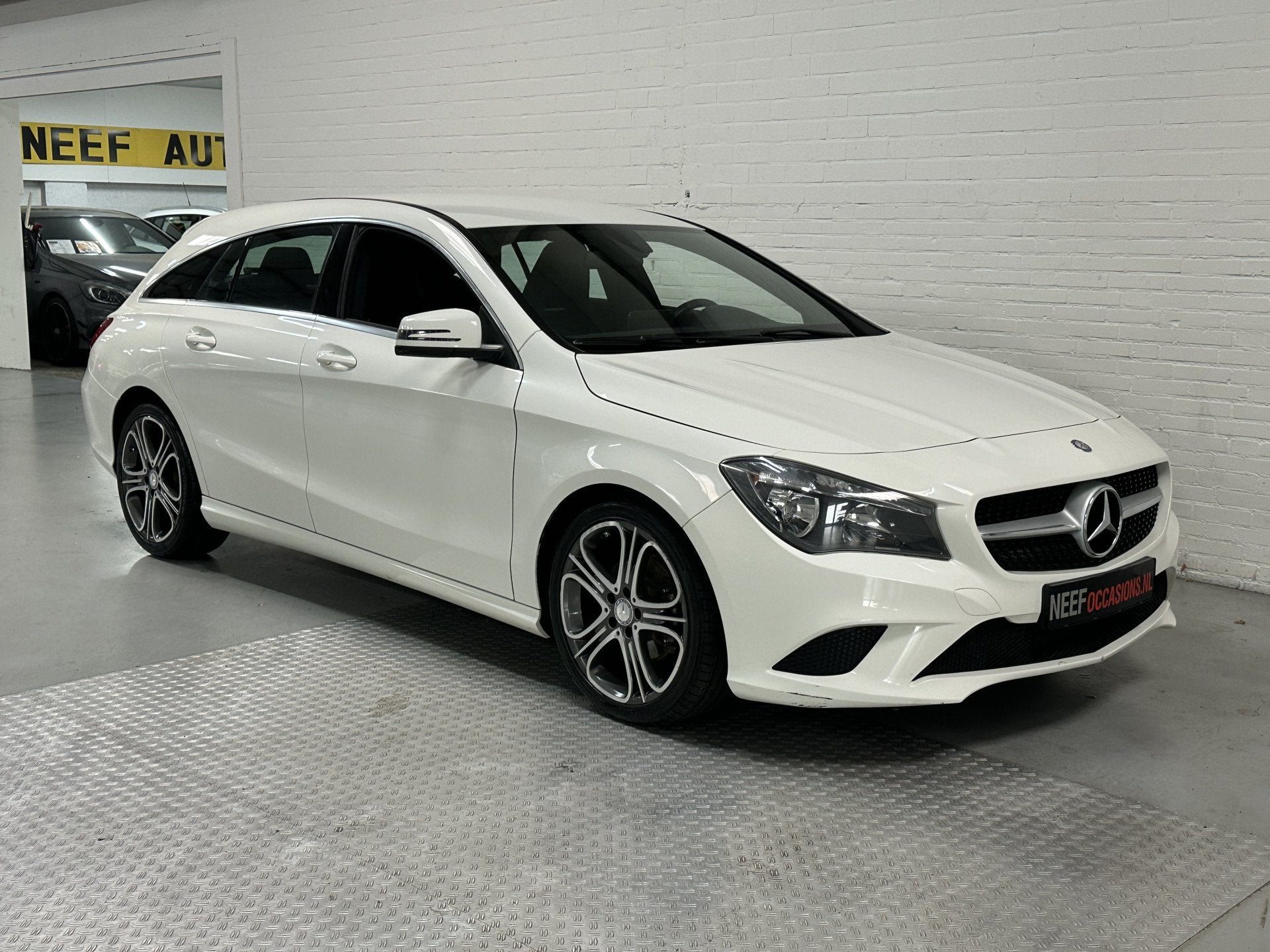 Mercedes-Benz CLA-Klasse Shooting Brake 200 CLIMA / CRUISE /, Auto's, Gebruikt, Wit, 1595 cc, 19 km/l