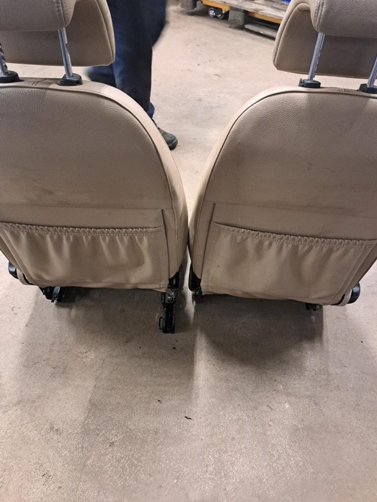 2x stoel Links en Rechts, Auto-onderdelen, Ophalen, Saab