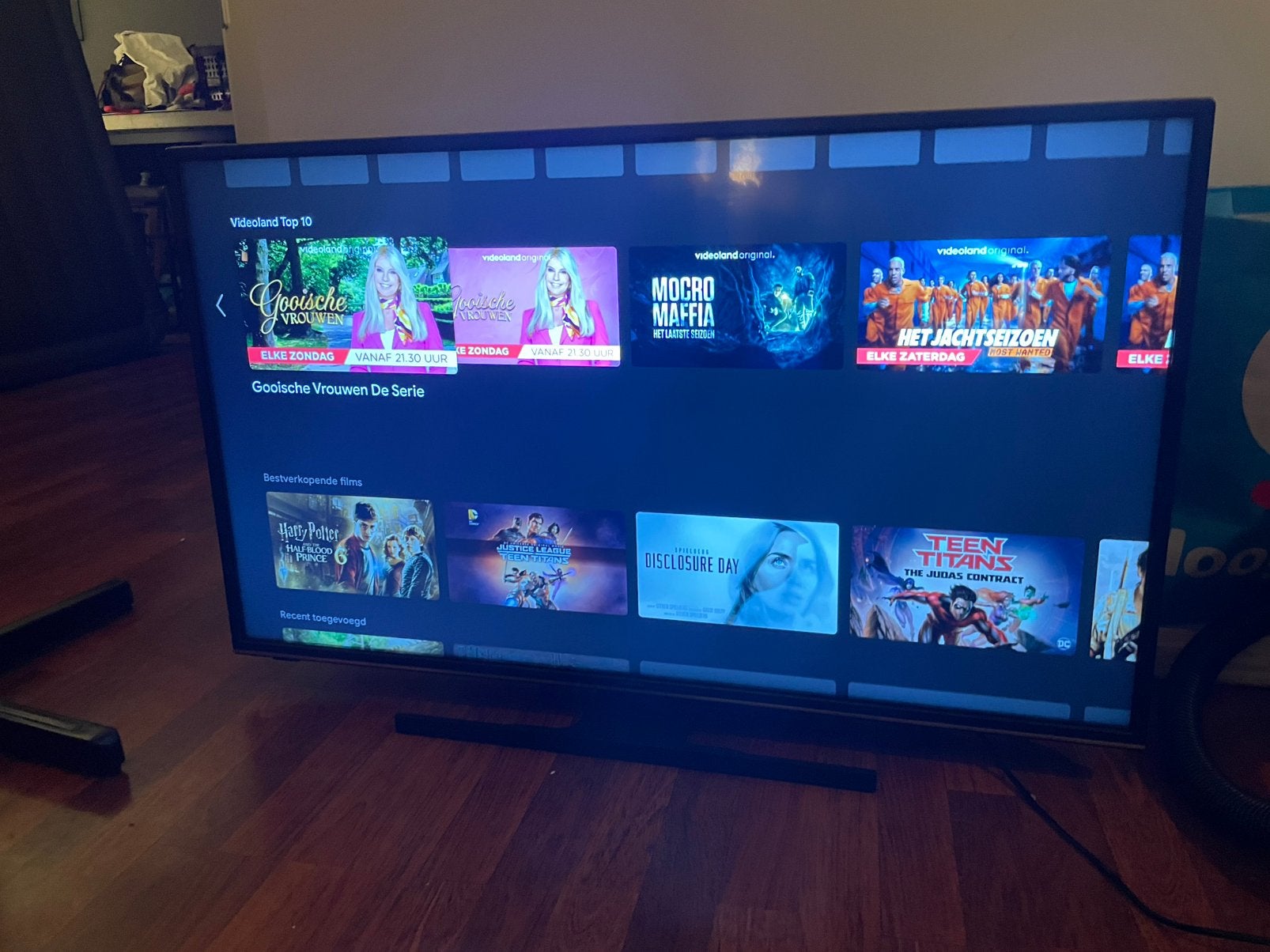Foto 8 van Toshiba 43 inch 4K Android Smart tv - google tv - wifi