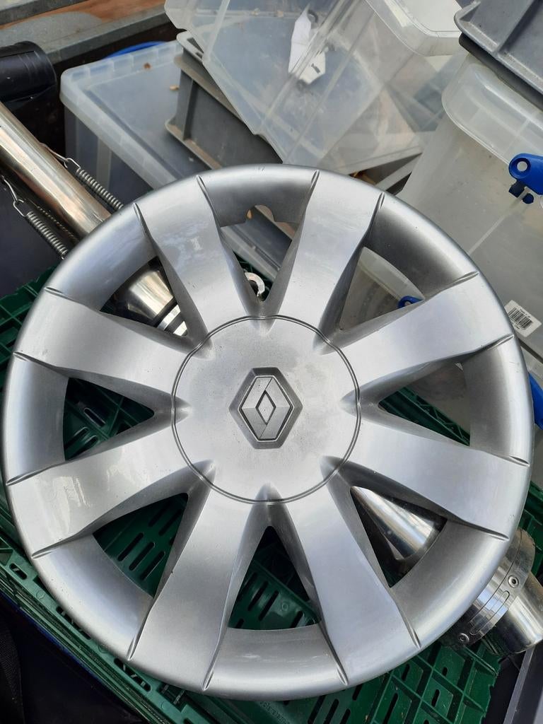 4 kunststof wieldoppen Renault Twingo - 1 met lichte schade, Ophalen of Verzenden, Gebruikt