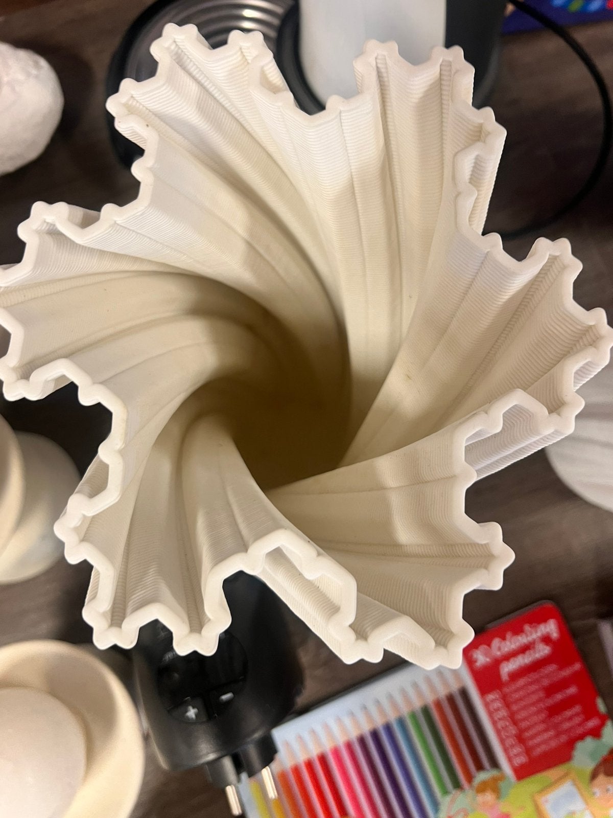 3d vazen van de kwantum ongeveer 30 cm, Huis en Inrichting, Ophalen, Gebruikt, Beige, 30 cm