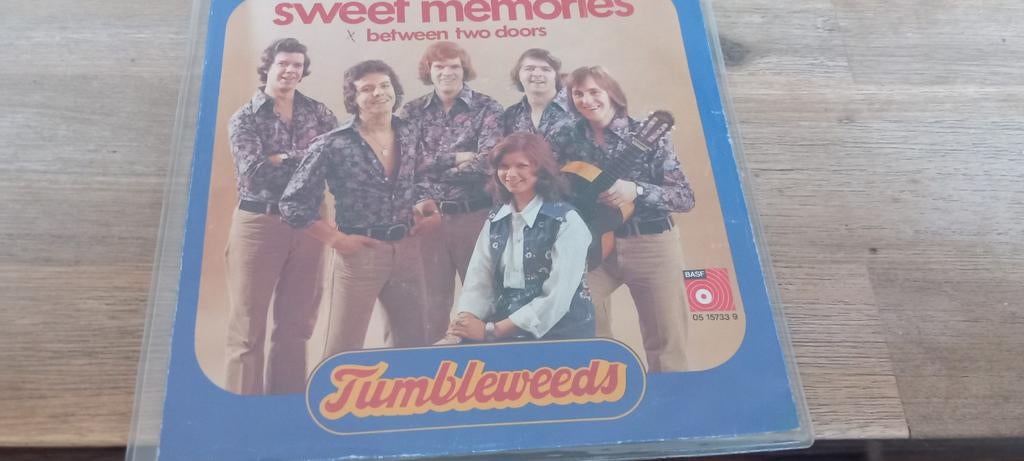 Tumbleweeds - Sweet Memories / Between Two Doors (Single), Gebruikt, 7 inch, Single, Ophalen of Verzenden