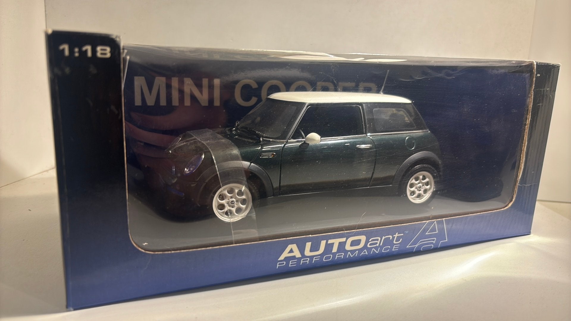 Bmw mini cooper green autoart 1.18