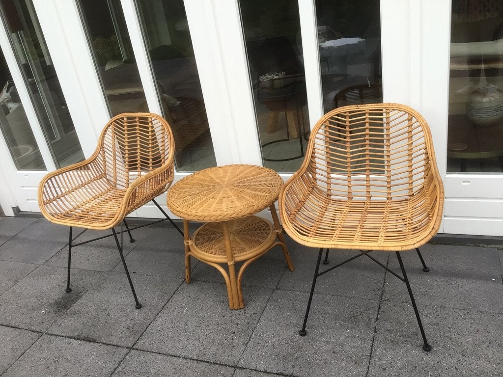 2 rotan stoelen en 1 kleine salontafel. Samen  €40 los, Ophalen, Gebruikt, Bruin, Twee