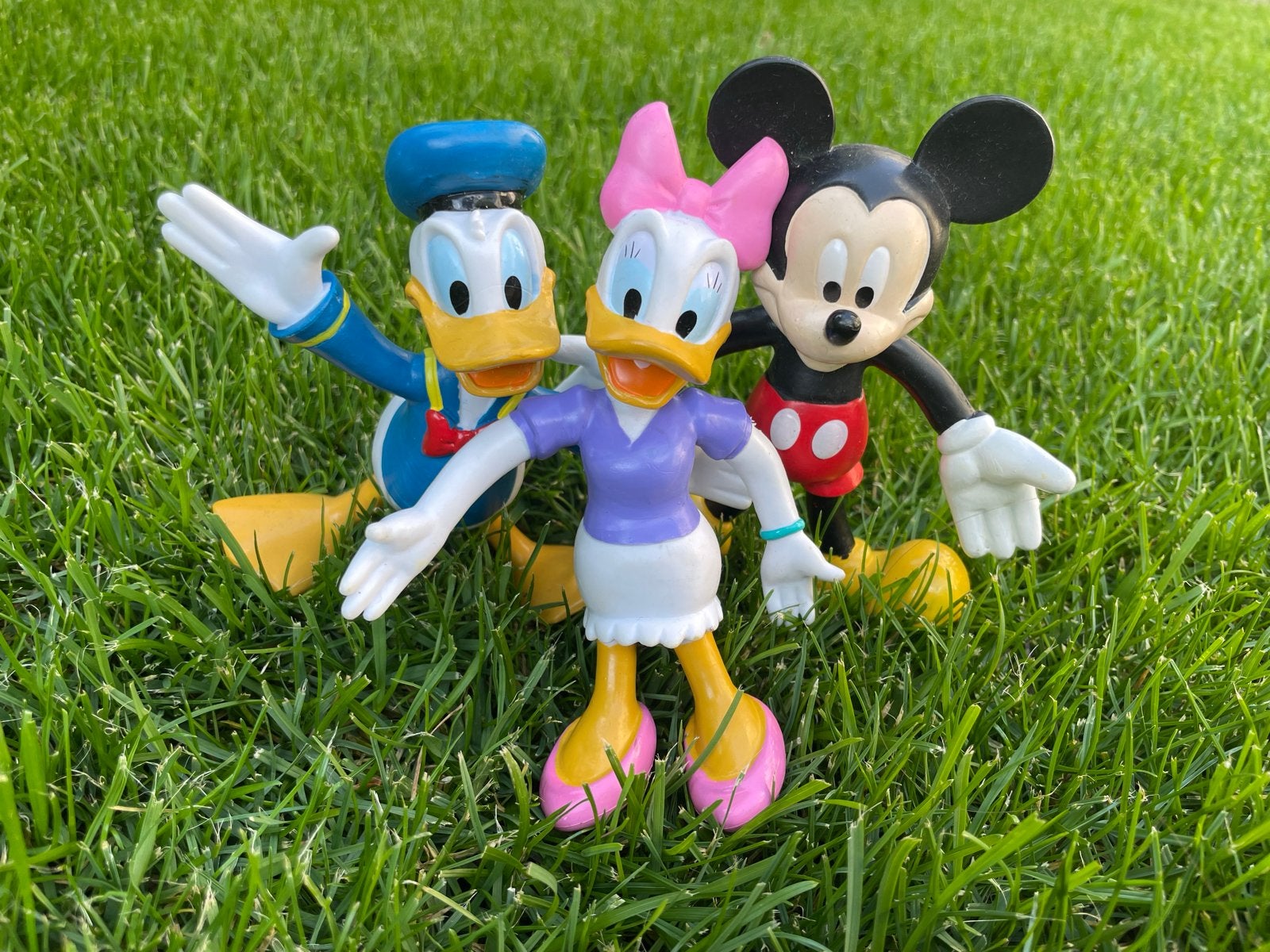 Disney figuren: Mickey, Donald en Katrien Duck, Ophalen of Verzenden, Mickey Mouse, Zo goed als nieuw, Beeldje of Figuurtje