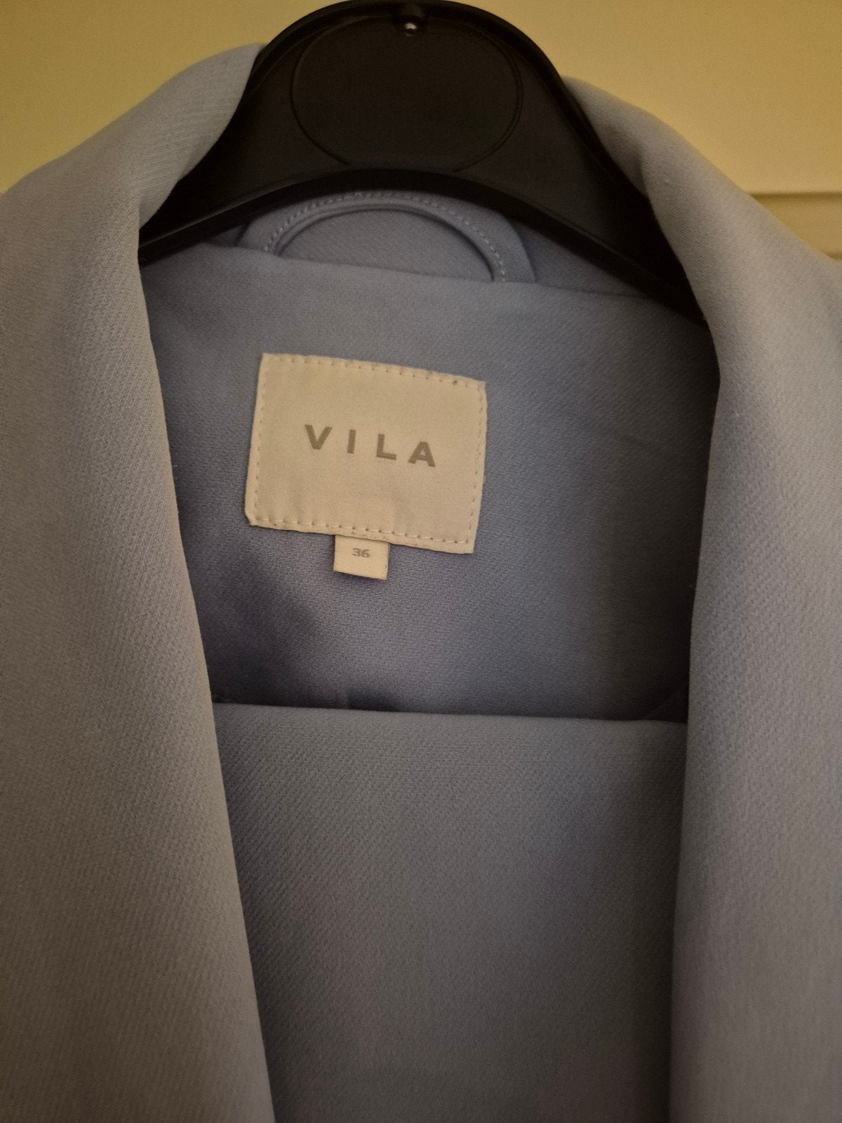 VILA Dames Kostuum/Pak - Lichtblauw - Maat 36-38 (S/M), Blauw, Ophalen of Verzenden, Zo goed als nieuw, Maat 36 (S)