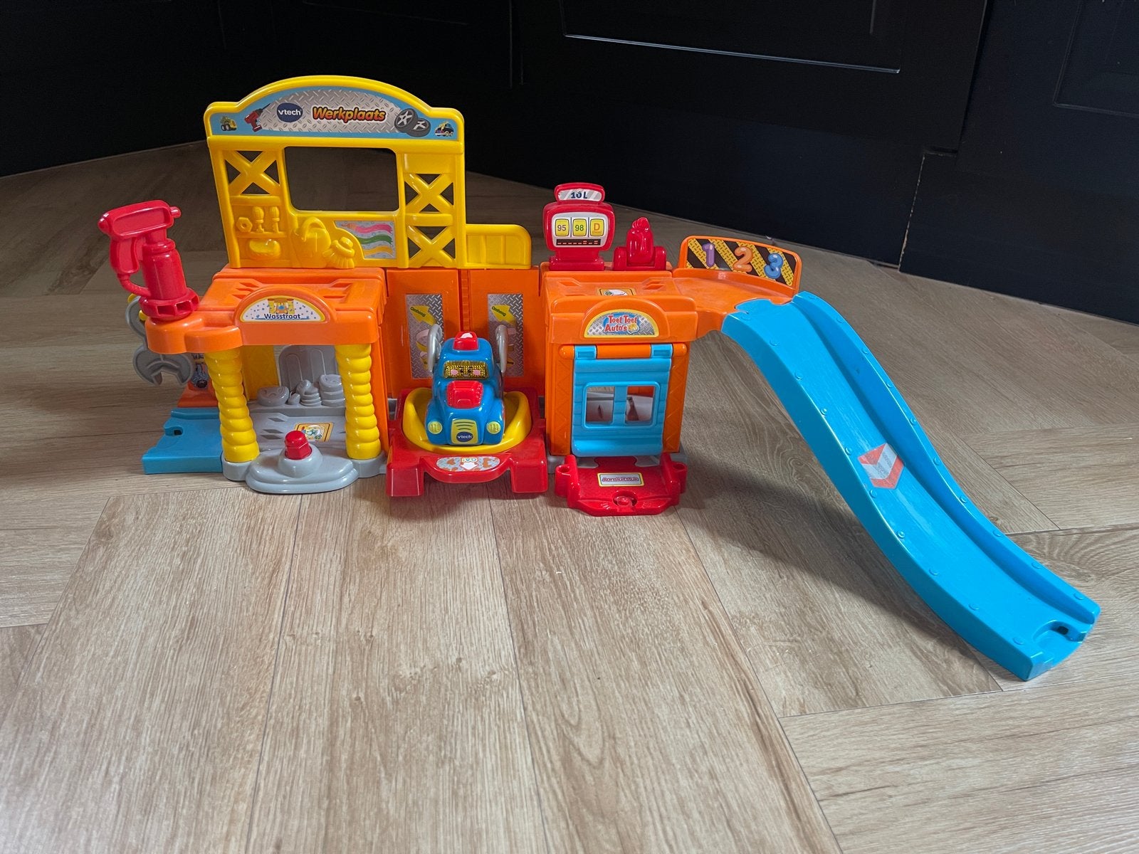 VTech Toet Toet Auto's Werkplaats met auto, Kinderen en Baby's, Speelgoed | Vtech, Ophalen of Verzenden, Gebruikt, 6 maanden tot 2 jaar