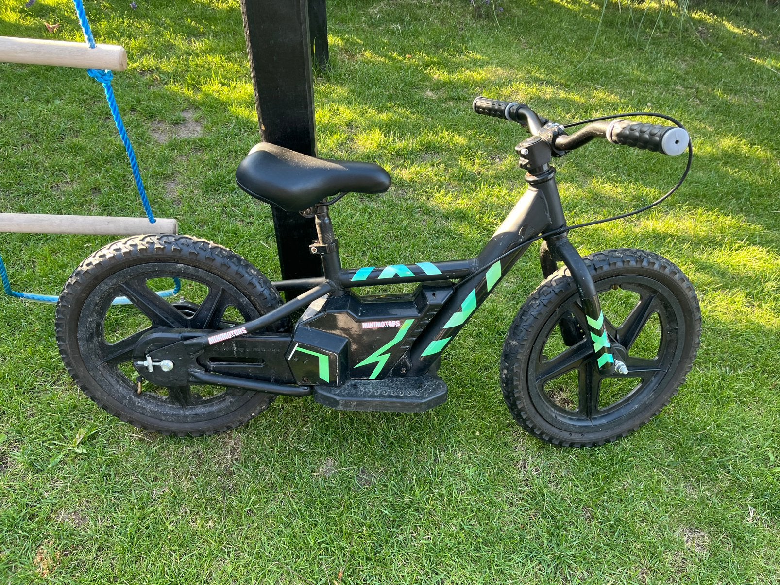 Toffe loopfiets, Fietsen en Brommers, Ophalen, Gebruikt, Velgrem, Minder dan 16 inch