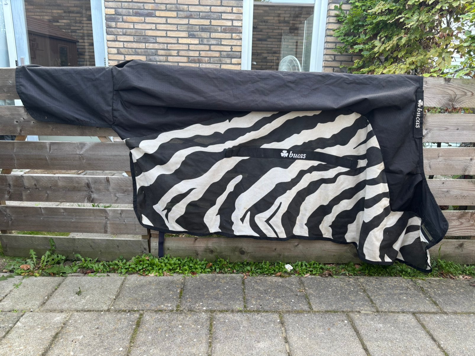 Bucas buzz off rain, Vliegendeken, Ophalen of Verzenden, Zo goed als nieuw, Overige maten