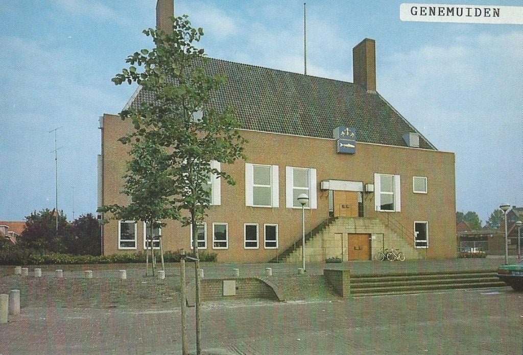 Ansichtkaart GENEMUIDEN  Gemeentehuis, Ophalen of Verzenden, 1980 tot heden, Ongelopen, Overijssel