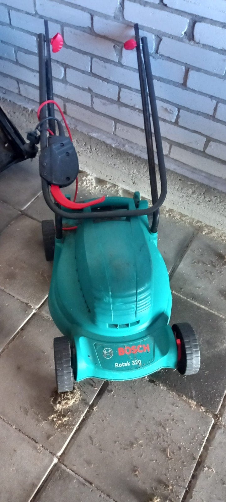 Bosch Rotak 320 elektrische grasmaaier (zonder bak), Ophalen, Cirkelmaaier, Gebruikt, Elektrische grasmaaier