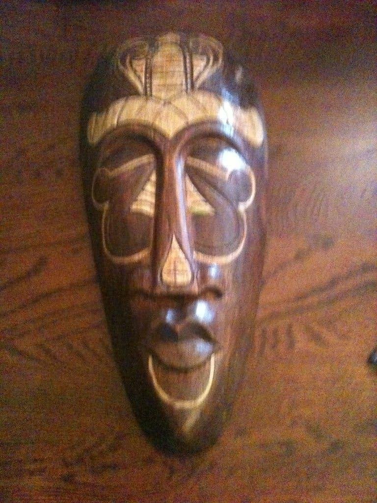 2 maskers indonesie hot L 33 Br 16 cm, Hout, Ophalen of Verzenden, Indonesië, Houtsnijwerk