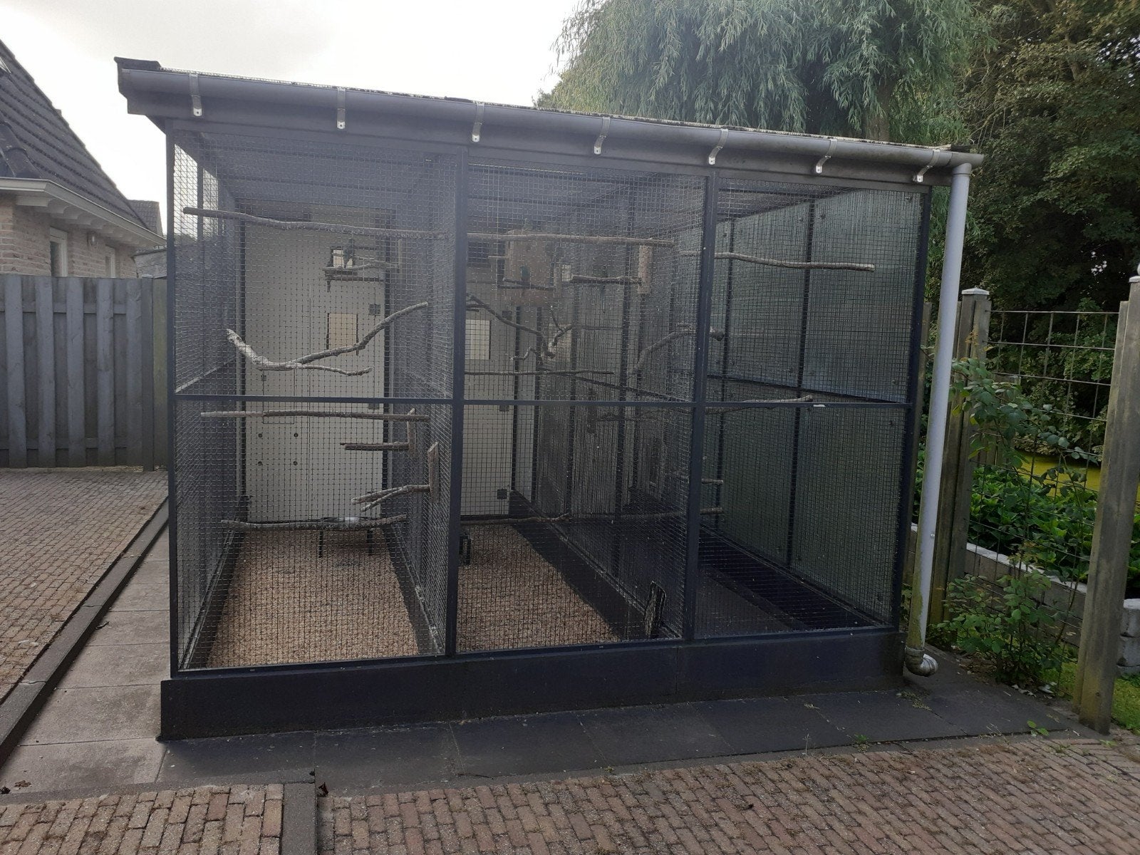 2 mooie voliere,s 2x 3 vluchten van 3,5 meter met nachthok, Ophalen of Verzenden