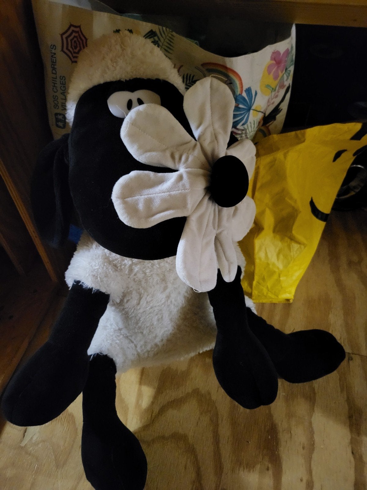 Grote Shaun het Schaap knuffel XL met bloem, Gebruikt, Overige karakters, Overige typen, Zwart