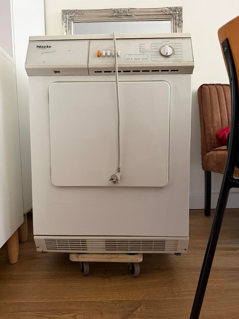 Gratis Miele wasdroger Sommerwind Novotronic A, Ophalen, Zo goed als nieuw, Luchtafvoer, 85 tot 90 cm