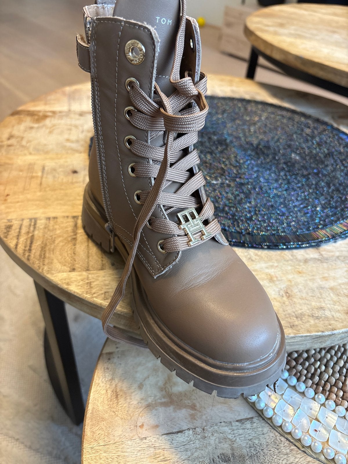 Tommy Hilfiger Beige Meisjeslaarzen - Maat 33, Ophalen, Zo goed als nieuw, Meisje, Laarzen