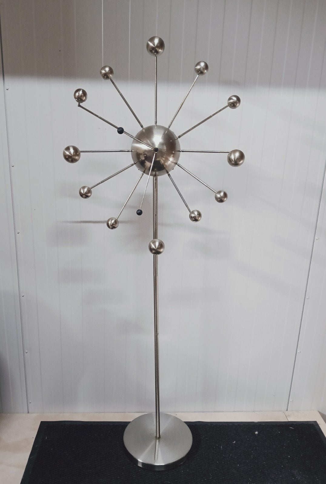 Vintage klok  - Sputnik Stijl Metaal uniek item, Huis en Inrichting, Woonaccessoires | Klokken, Ophalen of Verzenden, Geen, Geen