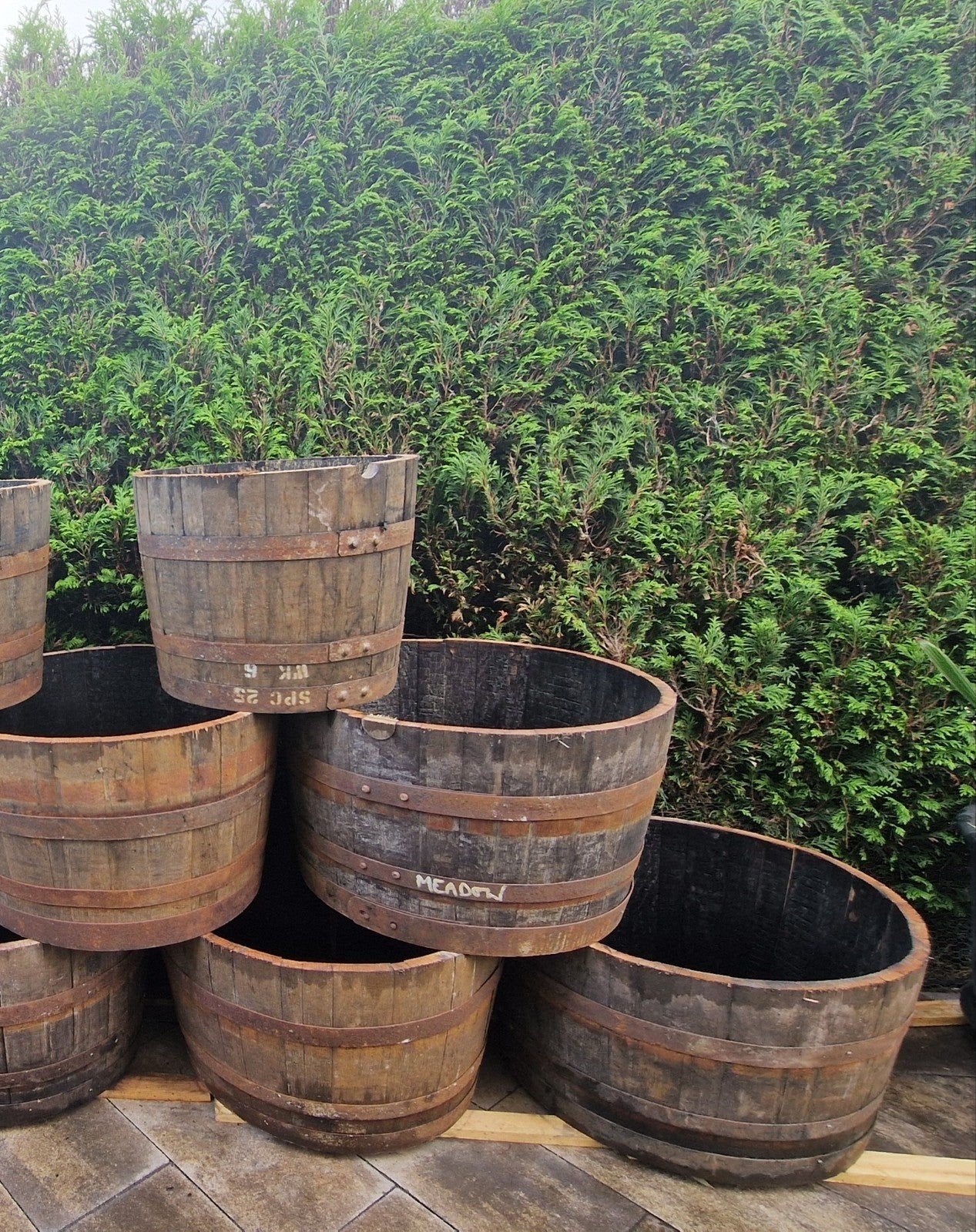 Halve whiskyvaten, plantenbakken, waterpartijtje,  wijnvat., Tuin en Terras, Bloembakken en Plantenbakken, Ophalen, Rond, Nieuw