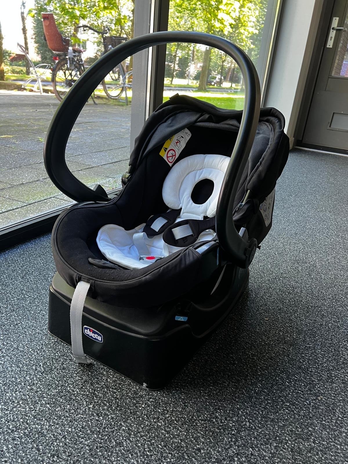 Chicco Urban Plus 3-in-1 Travel System - Autostoel, Chicco, 0 t/m 13 kg, Gebruikt, Autogordel