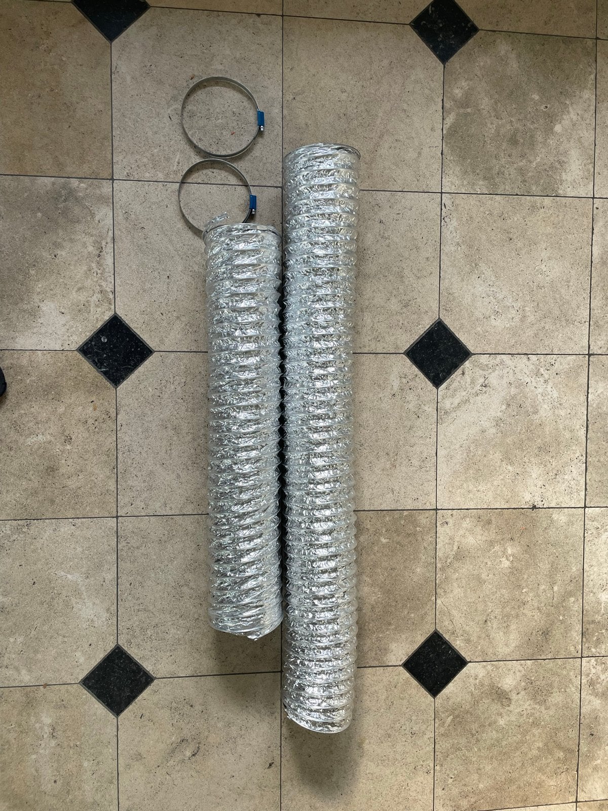 Flexibele buizen (2x) met klemmen - 1m & 70cm, Ø13cm, Doe-het-zelf en Verbouw, Ophalen, Gebruikt, Afzuiger