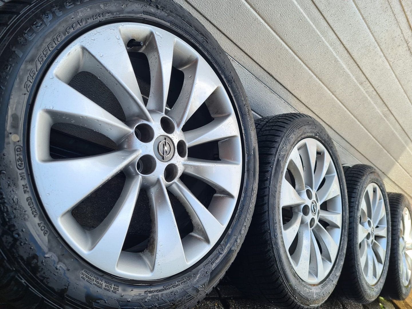 18 " Opel Astra J Astra K Mokka X 5x105 velgen winterbanden, 18 inch, -, -, Banden en Velgen