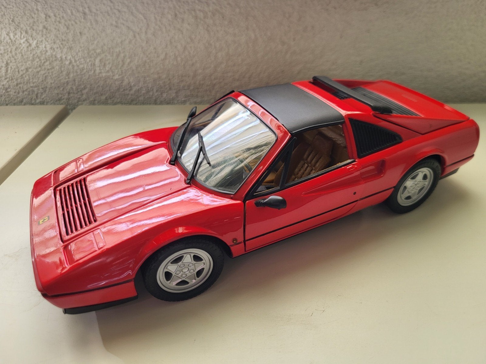 Ferrari 328 GTS Anson 1:18 vitrine modelauto, Hobby en Vrije tijd, Ophalen of Verzenden, Gebruikt, Auto, Anson